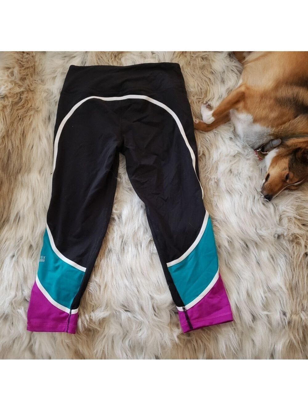 Victoria Secret Knockout Color Block Crop - Picture 2 of 5